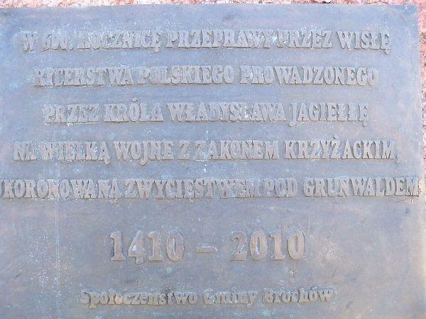 Tabliczka na kamieniu