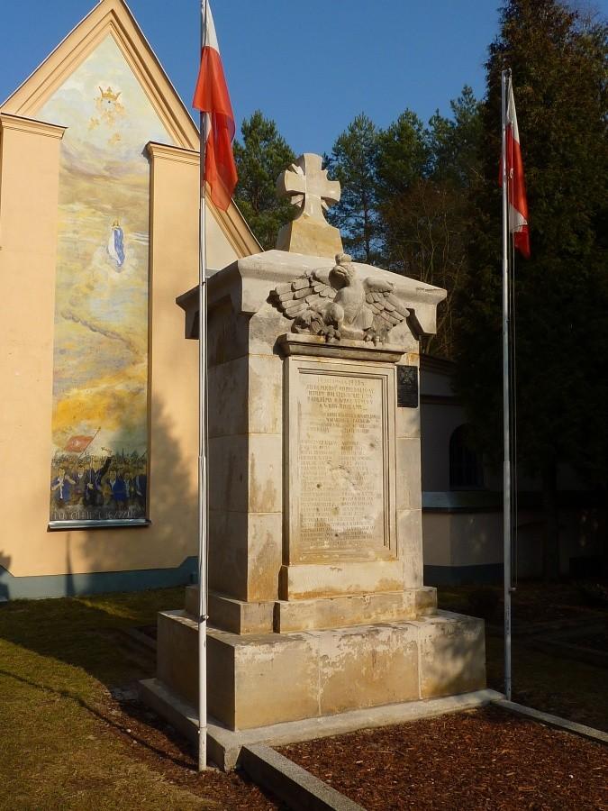 Pomnik Bitwy Warszawskiej z 1920 r., zwanej "Cudem nad Wisłą". Cmentarz Poległych w Ossowie