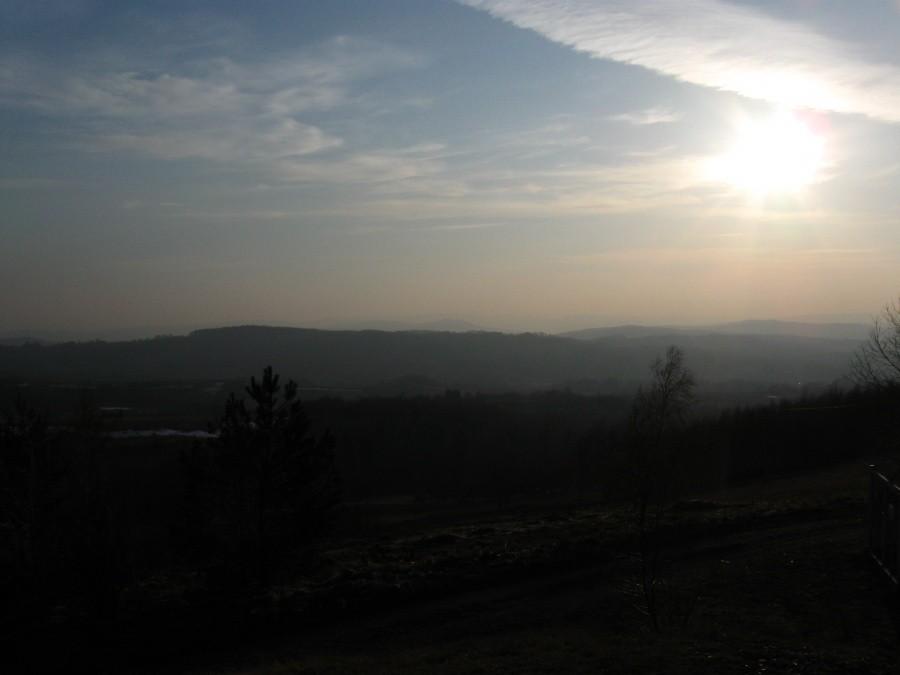 Widoków brak, nawet Beskidu Niskiego nie widać.