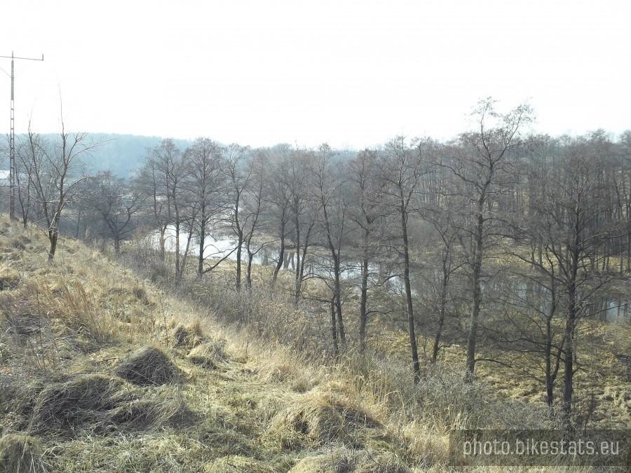 Wierzyca meandruje w głębokich dolinach