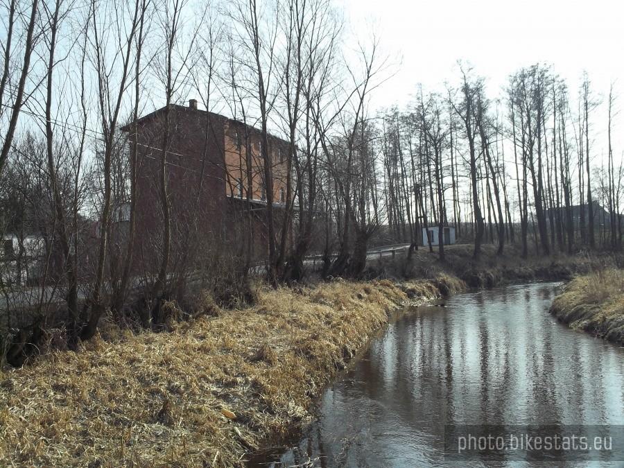 Młyn wodny? pomiędzy Morzeszczynem a Królów Lasem
