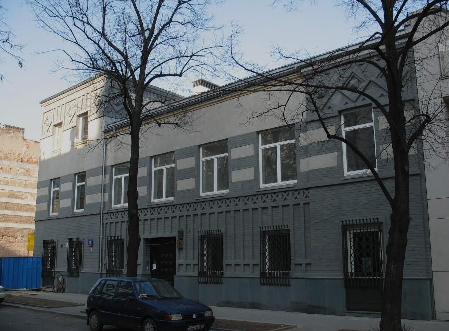Budynek przy Chocimskiej 16