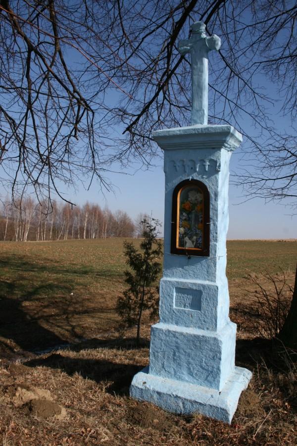 Kapliczka przy drodze do Kąkolówki