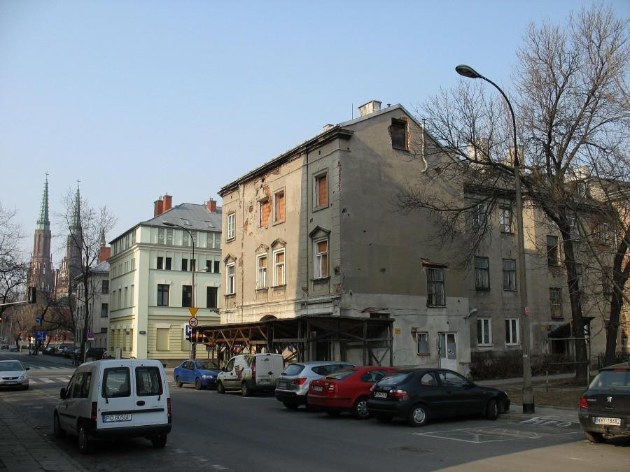 Kamienica na ul. Sierakowskiego 4