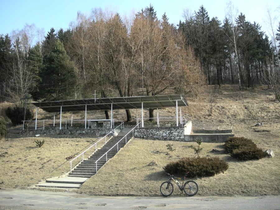 Foto Zagadka Nr 43 - ołtarz polowy w ...