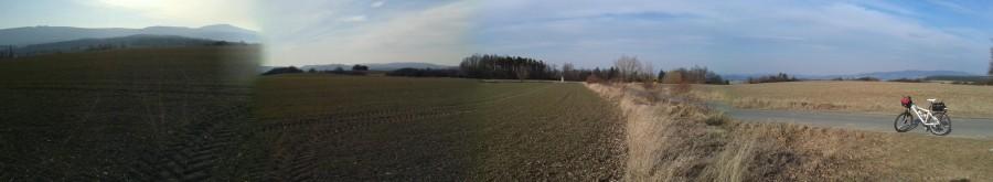 Ostatnia panorama przed zjazdem na max prędkość. Jeśli wystawiam wpis na bloga to znaczy że dzik nie wyszedł. ;)