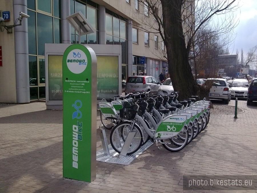 Rowery po urzędem na Bemowie