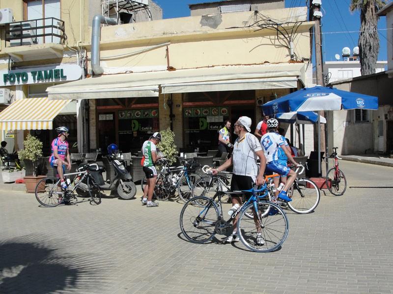 w przerwie na sok świeżo wyciśniety z pomarańczy, Famagusta, 21.03.2012