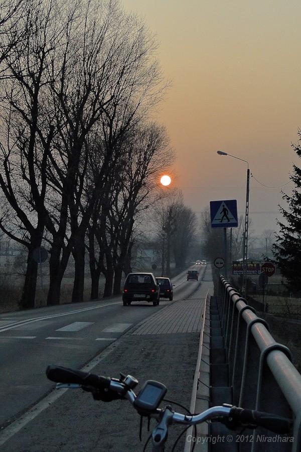 nie każdy zachód słońca jest romantyczny