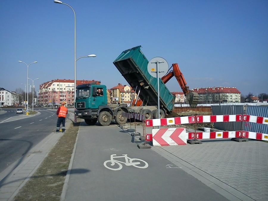 zasypywanie dziury?