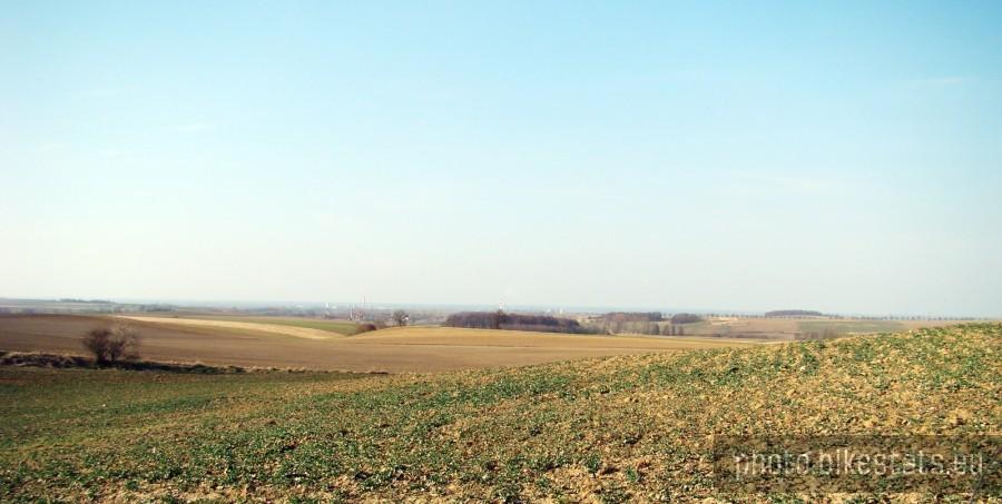 Przez pola