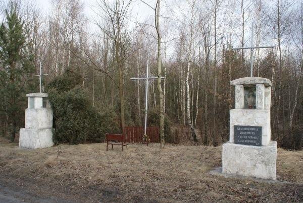 trzy krzyże