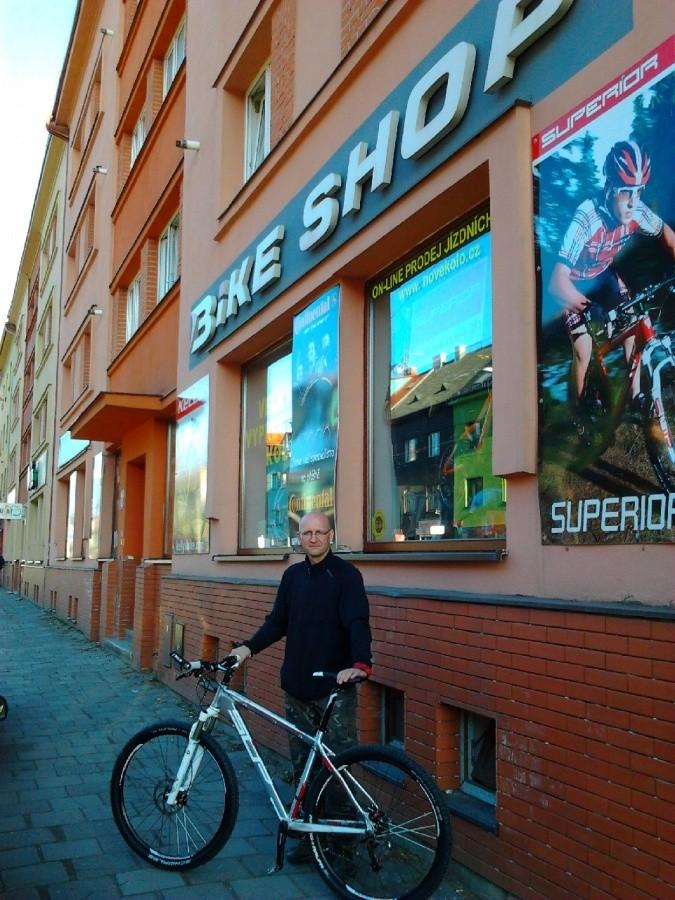 Pod sklepem :-)