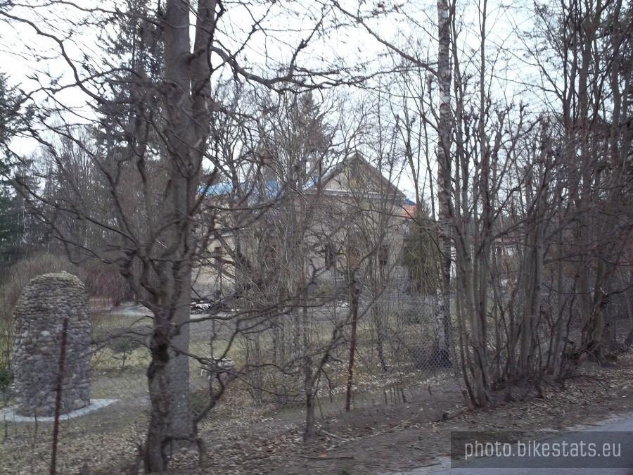 Spalony budynek Monaru w Zapowiedniku (w remoncie)