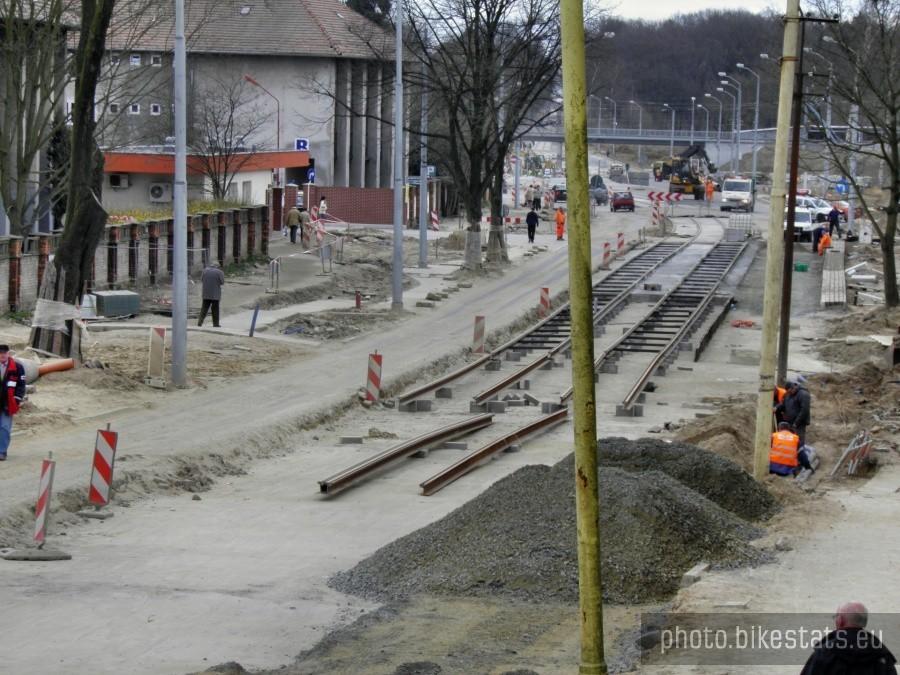 Przebudowa ulic Arkońskiej i Niemierzyńskiej - widok z 30 marca 12 r.