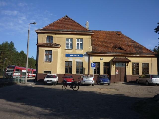 Dworzec PKP w Wierzchucinie