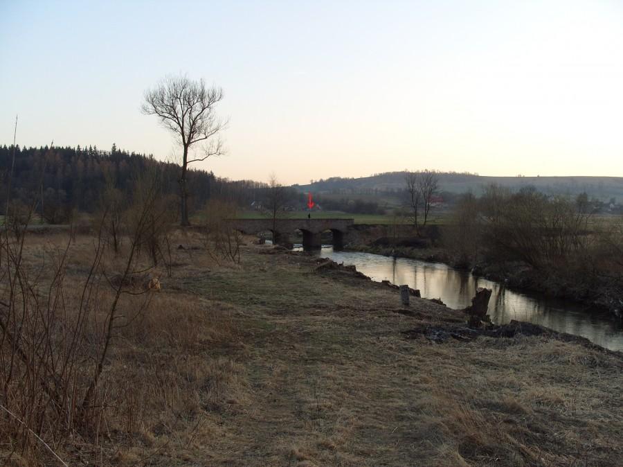 Tamten punkt zaznaczony to wiadomo kto, fotoreporter bez licencji.