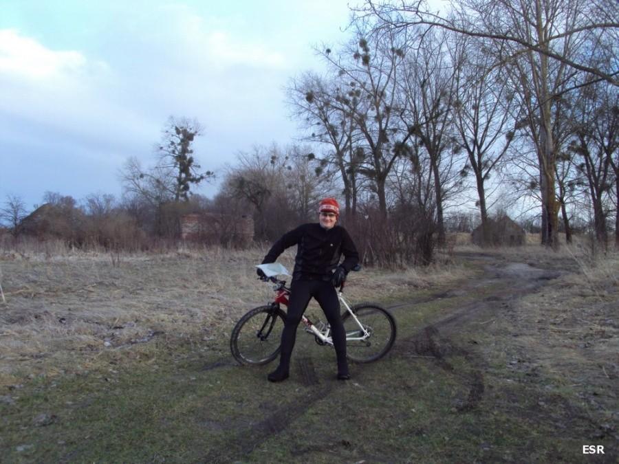 Mikołaj pozujący.