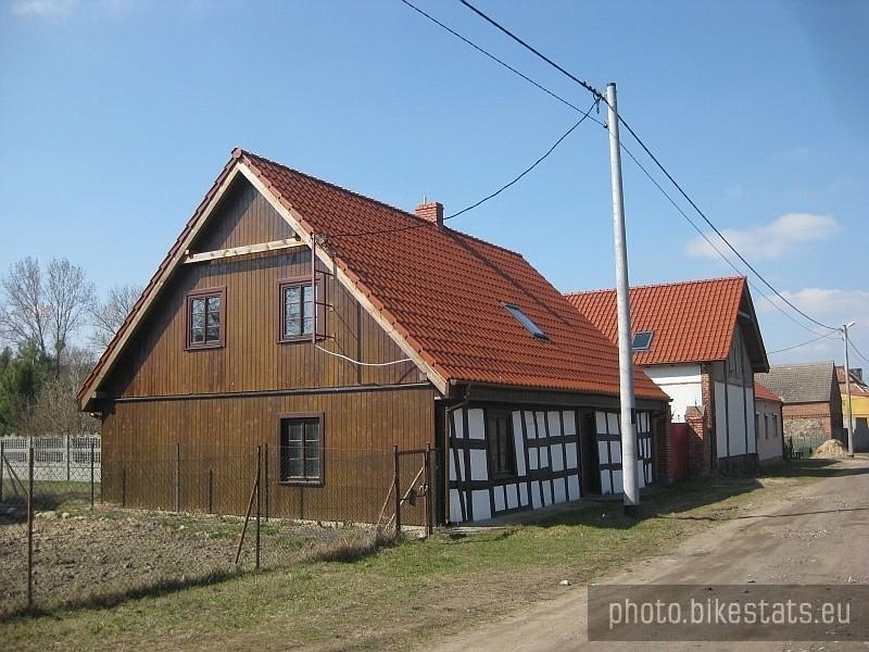 Stary dom szachulcowy w Imielenku
