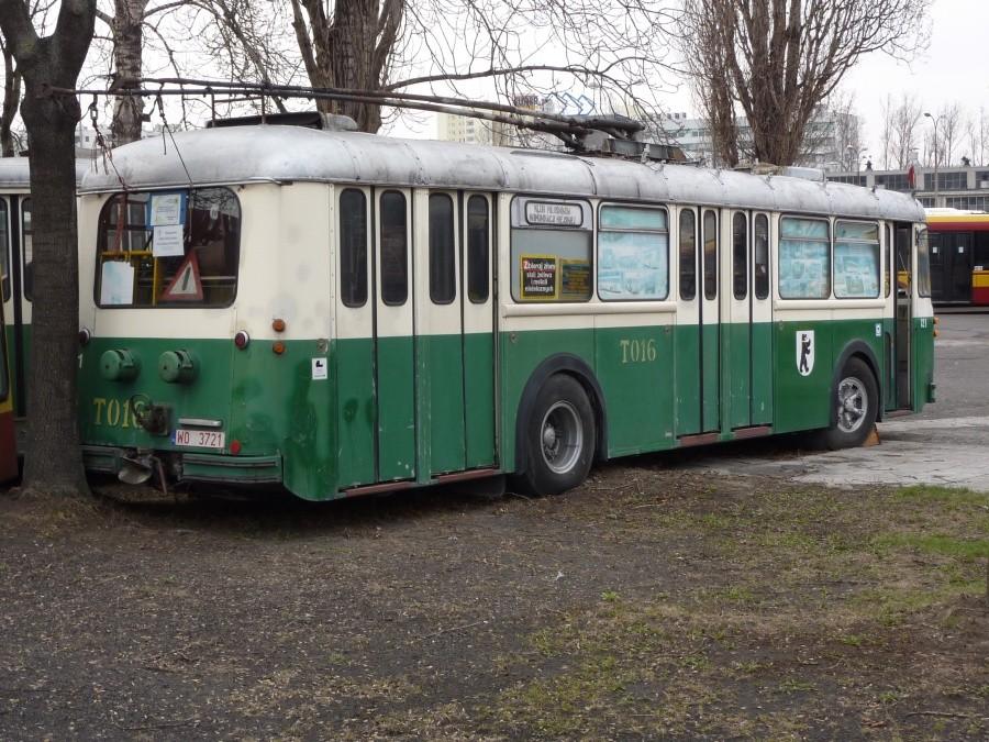 Trolejbus w Zajezdni "Ostrobramska"
