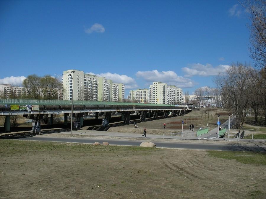 Widok na nowy wiadukt nad Potokiem Służewieckim