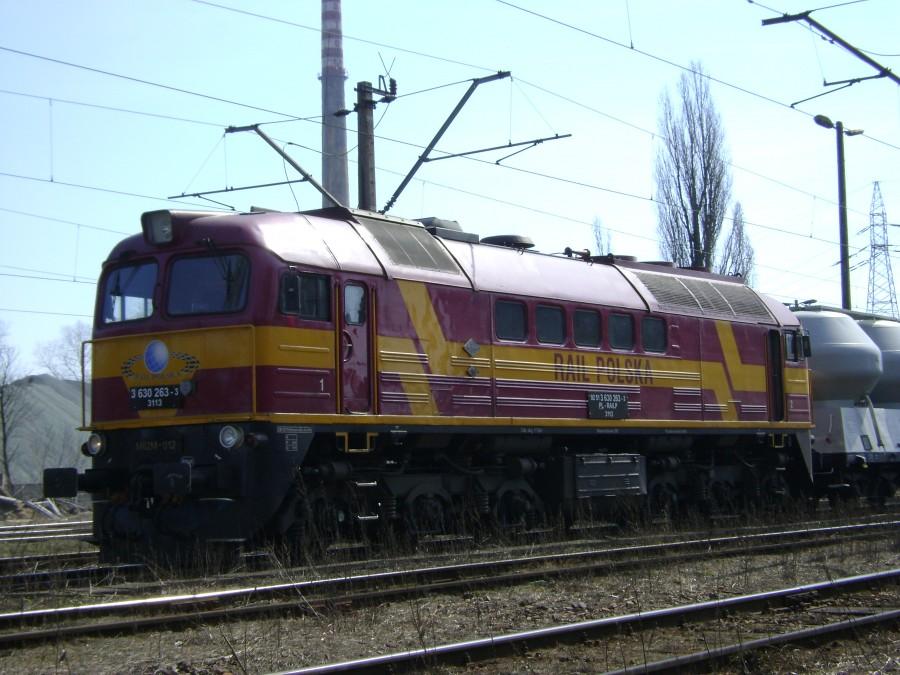 M62M (012) na dworcu w Tomaszowie Maz