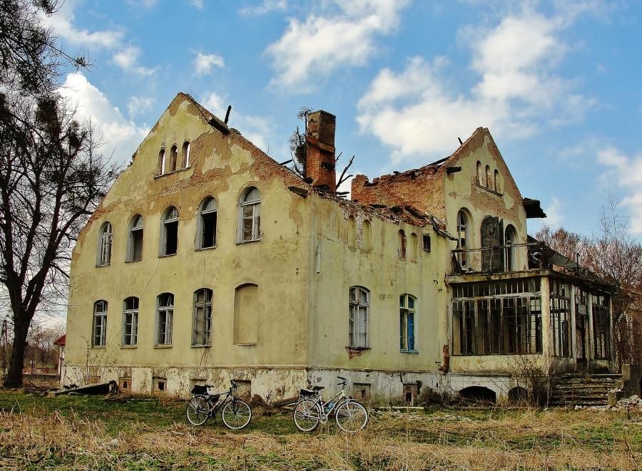 Świńcz. Spalony zabytkowy pałac.