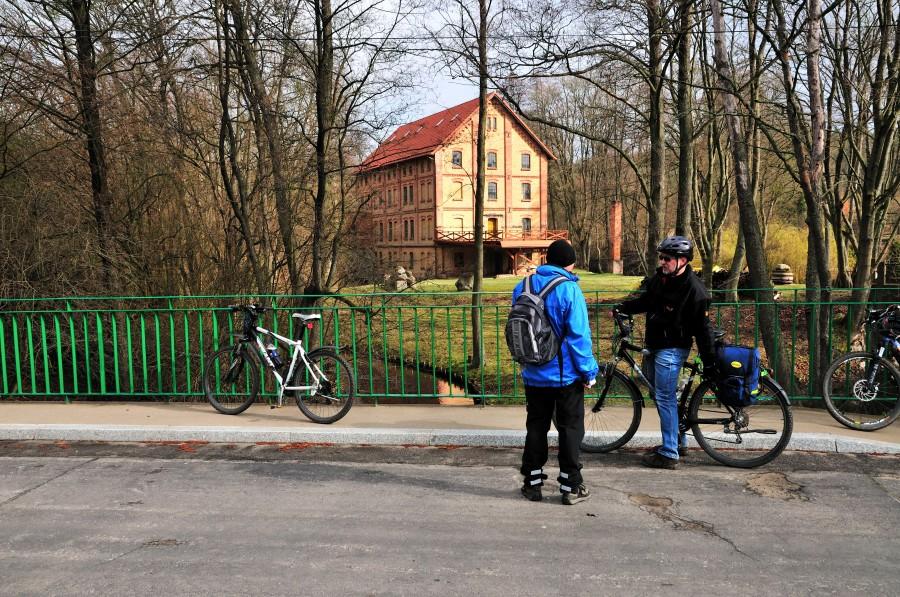 Ekipa przy Bąkowskim Młynie