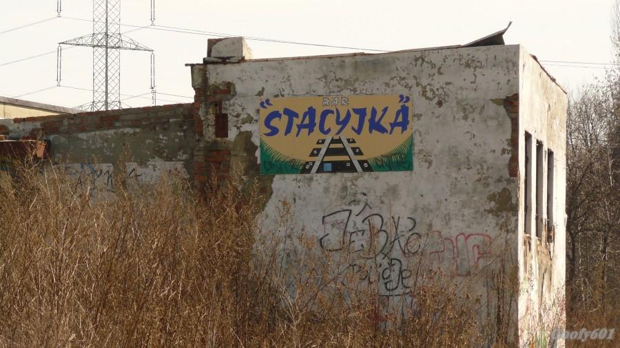 Bar "Stacyjka" czas świetności ma już chyba za sobą. Chociaż bywalcy dalej w nim przesiadują ;)