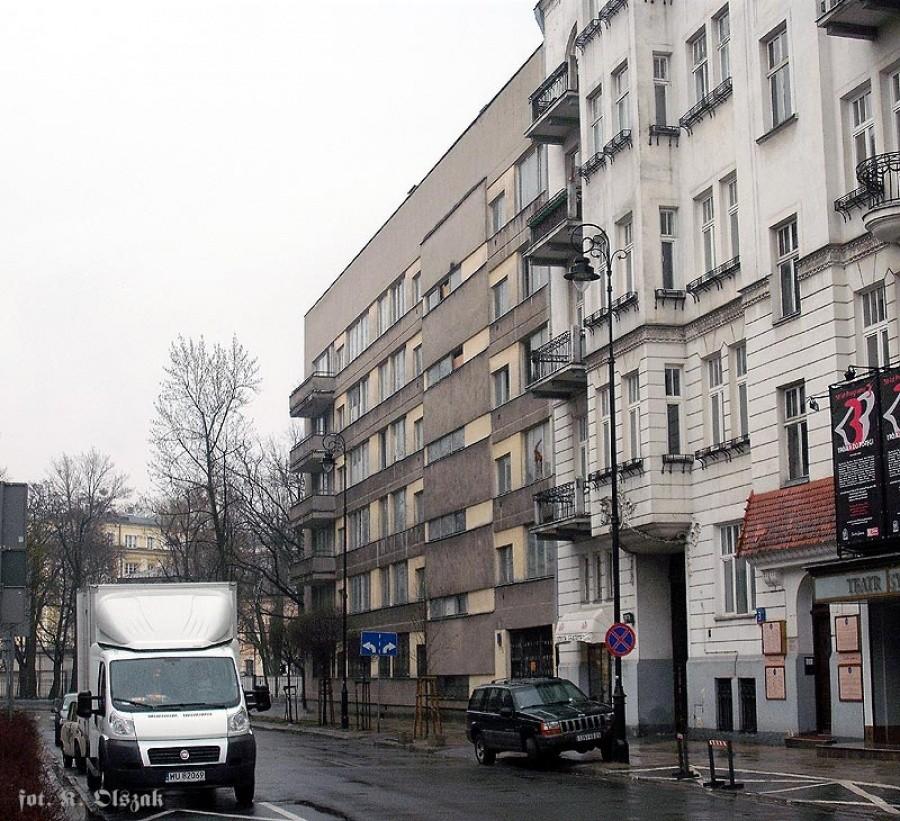 Poradziecki blok przy Litewskiej