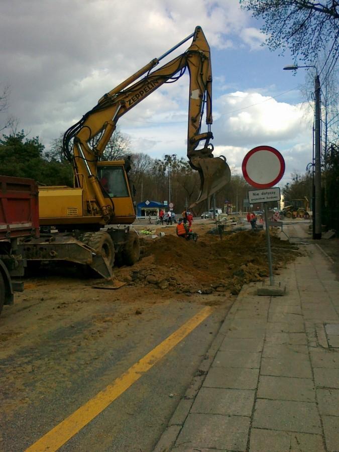 Na budowie ronda. Rozkopana Radiowa