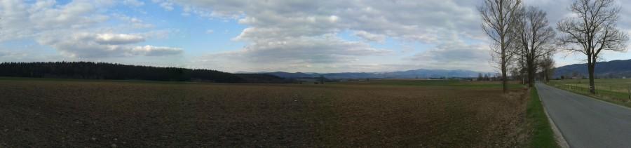 Jak panoramicznie no to pa........... bliżej Polanicy trochę się przejaśnia, aby bo jestem agresywnie nastawiony ;)).