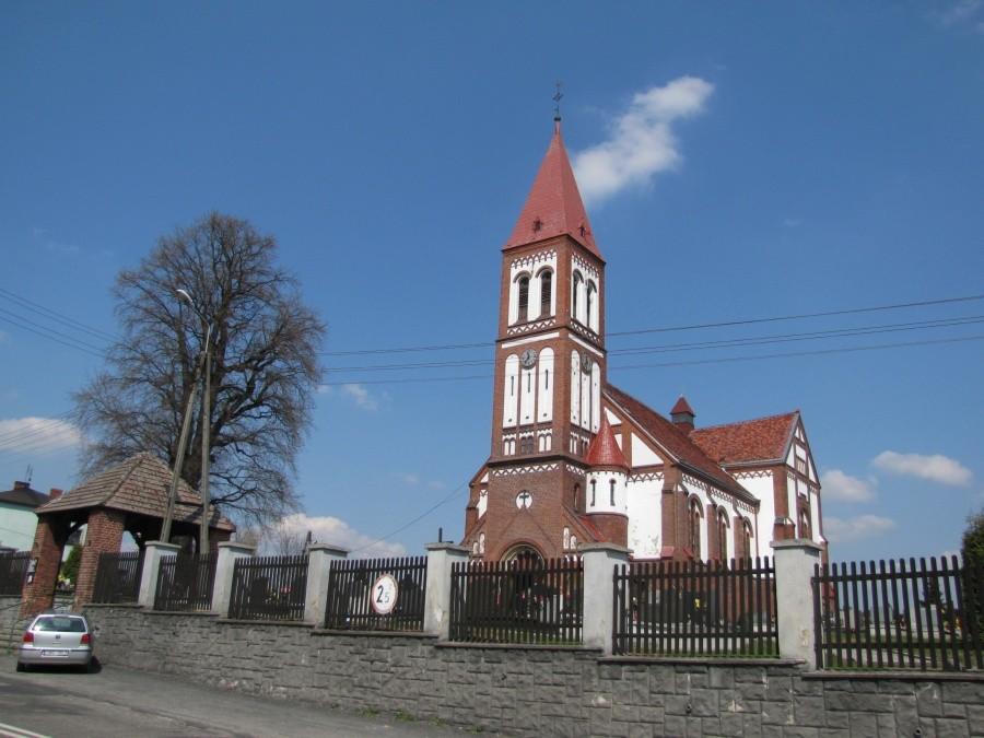 Kościół w miejscowości Pstrążna