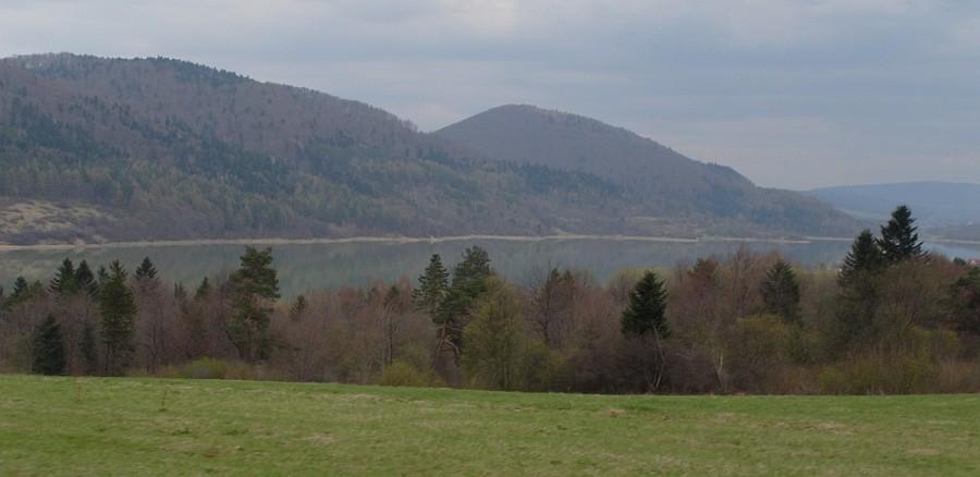 jezioro wieczorową porą