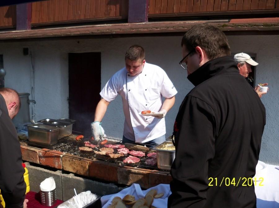 SZEF RESTAURACJI MYŚLIWSKIEJ W AKCJI