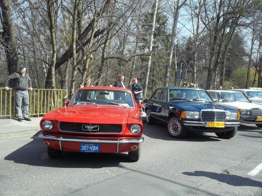 Ford Mustang 68' na zlocie motocyklistów w Pelplinie