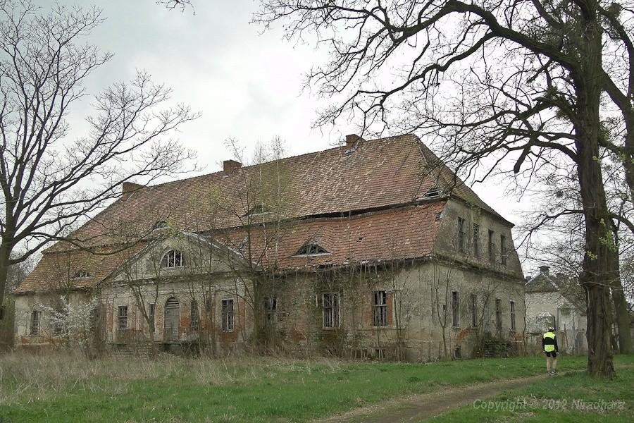 dwór w Miechowej