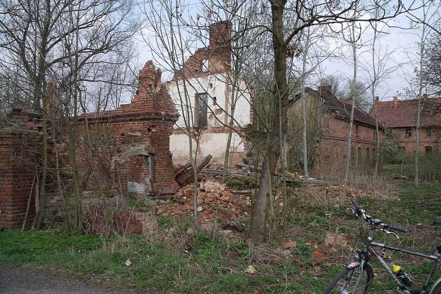 Wiele z tych gospodarstw dzisiaj jest w całkowitej ruinie