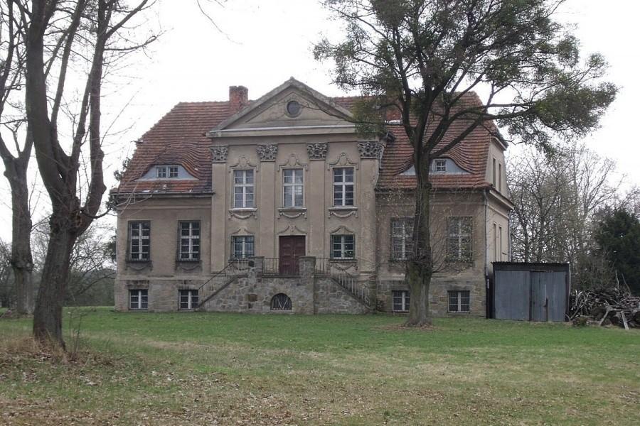 Dwór w Gosławiu