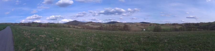 Mała panorama z drogi na Kolonię ale oczywiście Gaj ;).