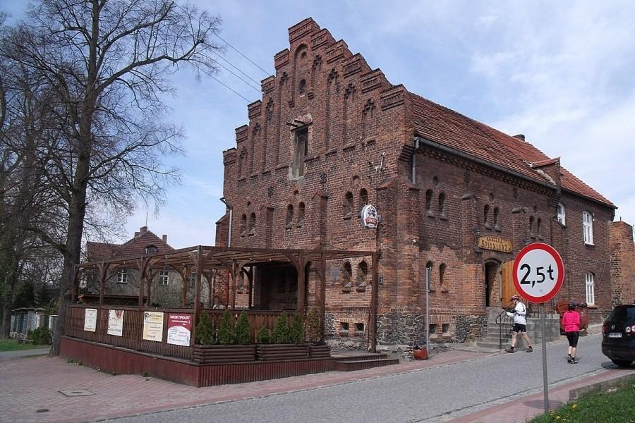 Dziewiętnastowieczy spichleż