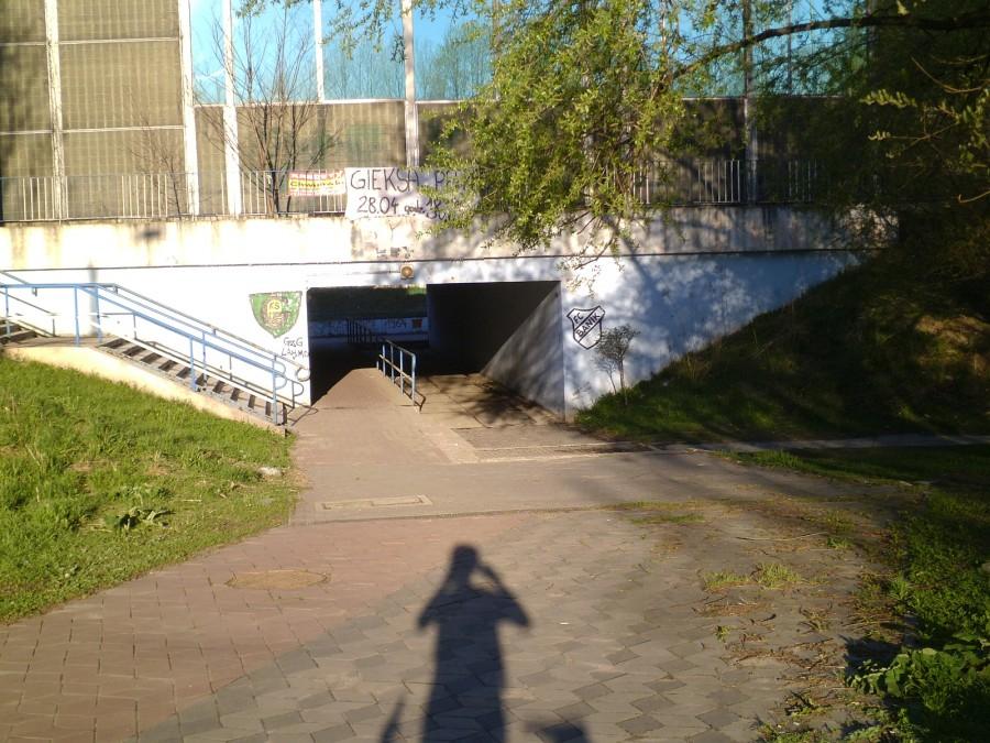 Katowice Giszowiec - Przejście pod trasą na Tychy i początek leśnego przejazdu