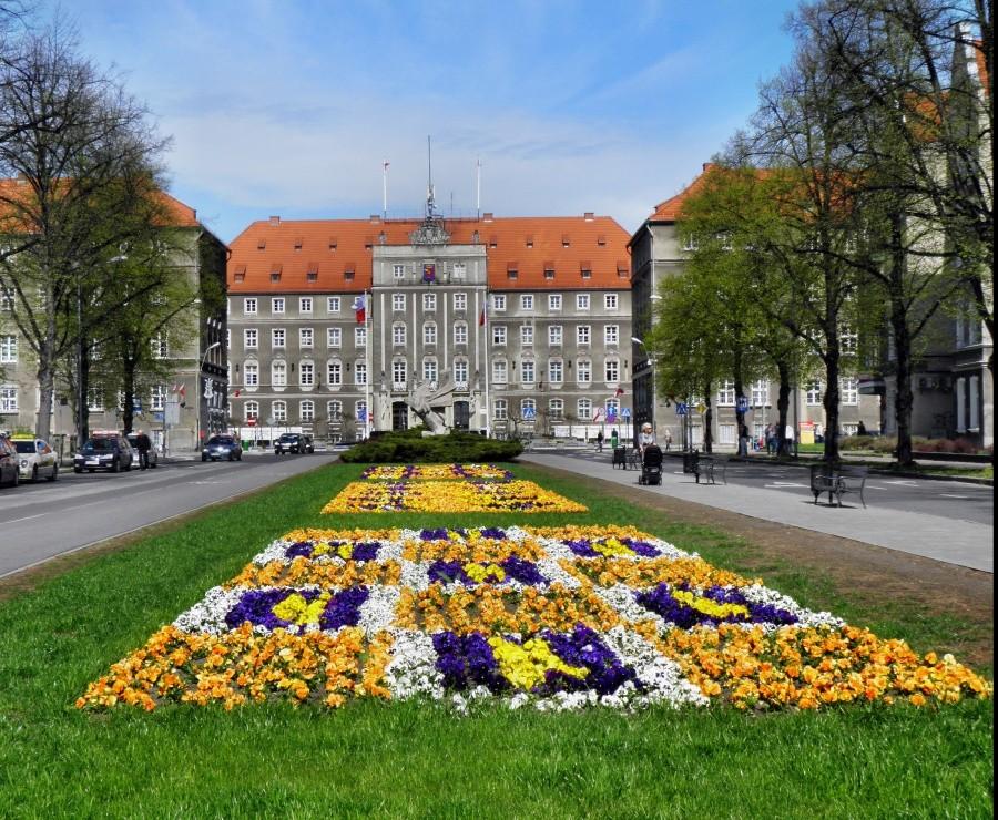 Urząd Miasta Szczecin - wiosną 12 r.