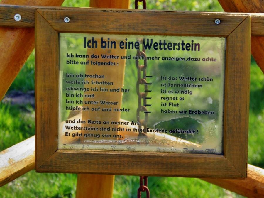 Napis na tabliczce - dotyczy zdjęcia urządzenia meteo z Blankensee.