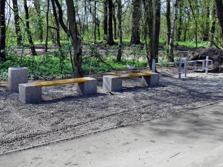 Kończą się prace przy budowie ścieżki rowerowej, która omija Buk.