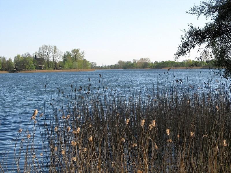 Jezioro Lednickie - widok na Waliszewo