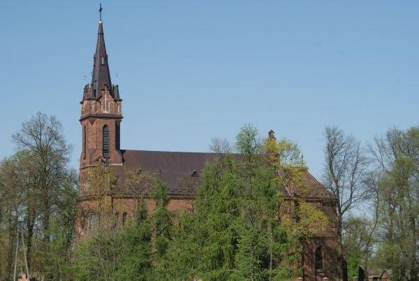 neogotycki kościół w Budziszewicach