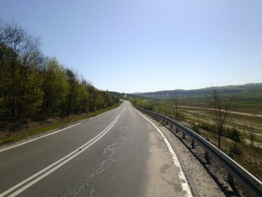 Bukowno: Równiutki asfalt na Czyżówkę