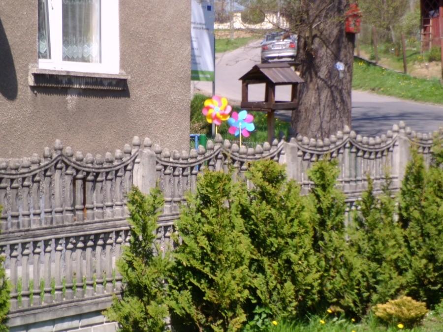 Filipowice: Kręcące się wiatraczki.