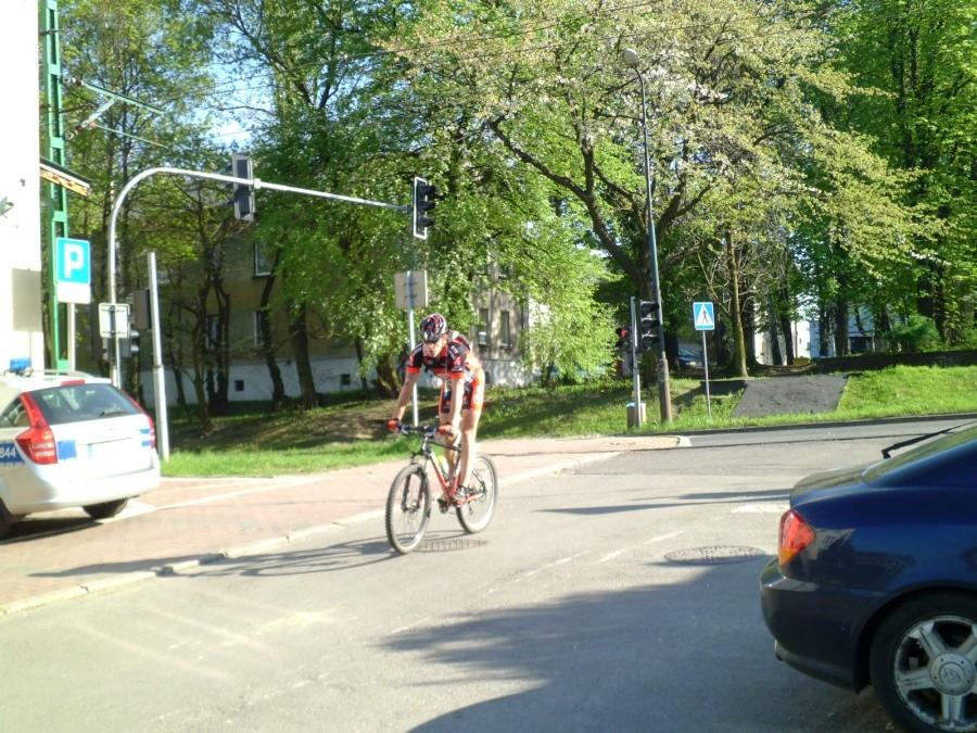 Sosnowiec Klimontów: KPP i Andrzej kończący podjazd.